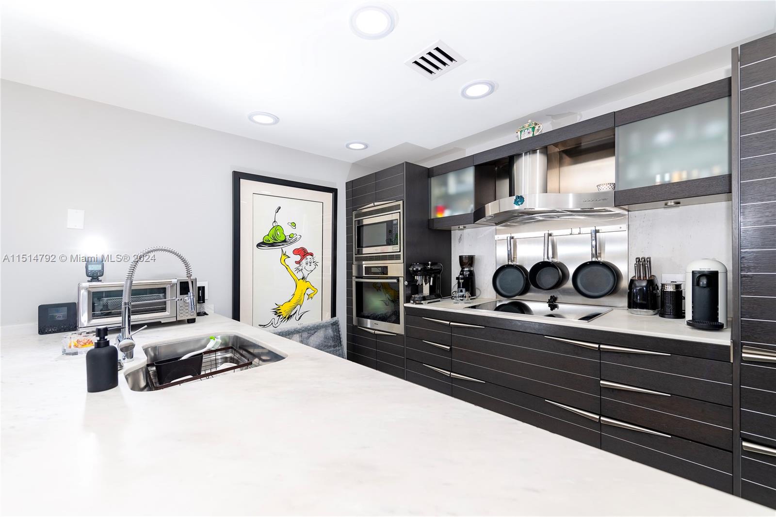 200 Biscayne Boulevard Way 3307, Miami, Florida 33131, 2 Bedrooms Bedrooms, ,2 BathroomsBathrooms,Residentiallease,For Rent,200 Biscayne Boulevard Way 3307,A11514792