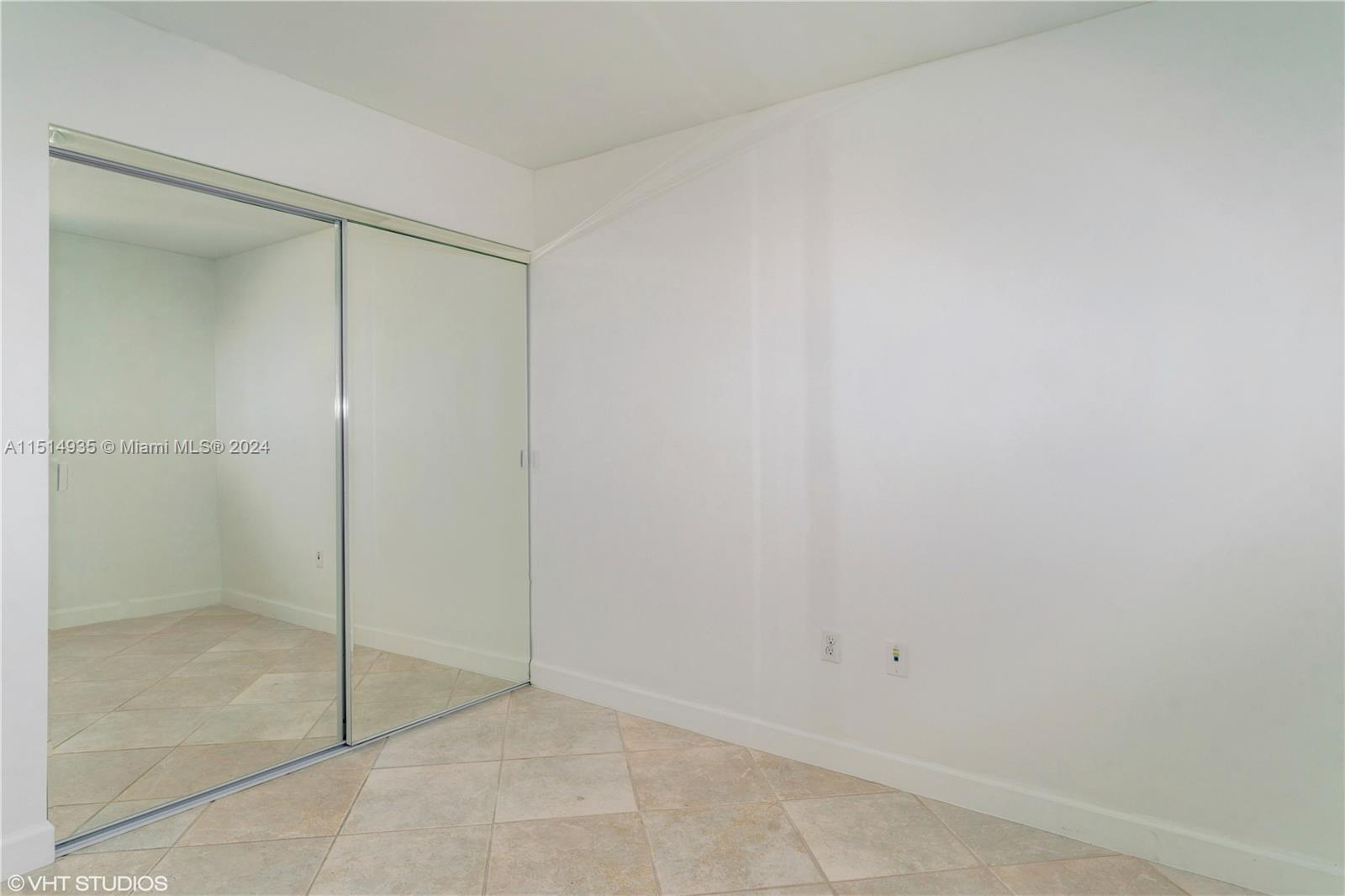 1688 West Ave 703, Miami Beach, Florida 33139, 2 Bedrooms Bedrooms, ,2 BathroomsBathrooms,Residentiallease,For Rent,1688 West Ave 703,A11514935