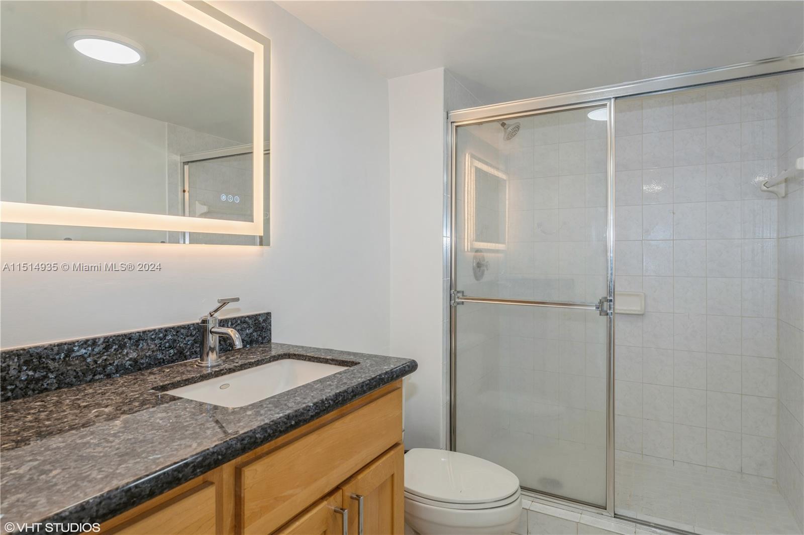 1688 West Ave 703, Miami Beach, Florida 33139, 2 Bedrooms Bedrooms, ,2 BathroomsBathrooms,Residentiallease,For Rent,1688 West Ave 703,A11514935