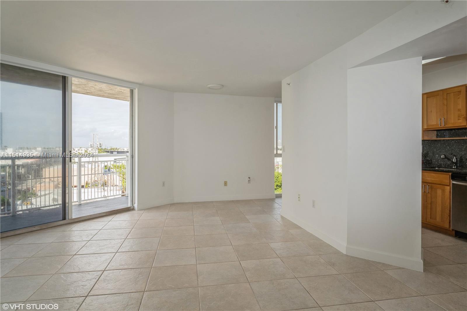 1688 West Ave 703, Miami Beach, Florida 33139, 2 Bedrooms Bedrooms, ,2 BathroomsBathrooms,Residentiallease,For Rent,1688 West Ave 703,A11514935
