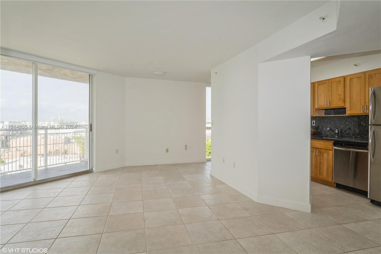 1688 West Ave 703, Miami Beach, Florida 33139, 2 Bedrooms Bedrooms, ,2 BathroomsBathrooms,Residentiallease,For Rent,1688 West Ave 703,A11514935