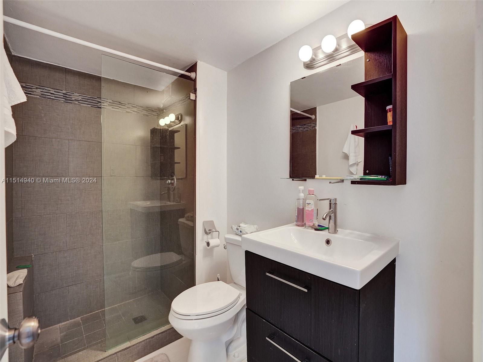 18061 Biscayne Blvd, Aventura, FL, 33160 United States, 2 Bedrooms Bedrooms, ,2 BathroomsBathrooms,Residential,For Sale,Biscayne Blvd,A11514940