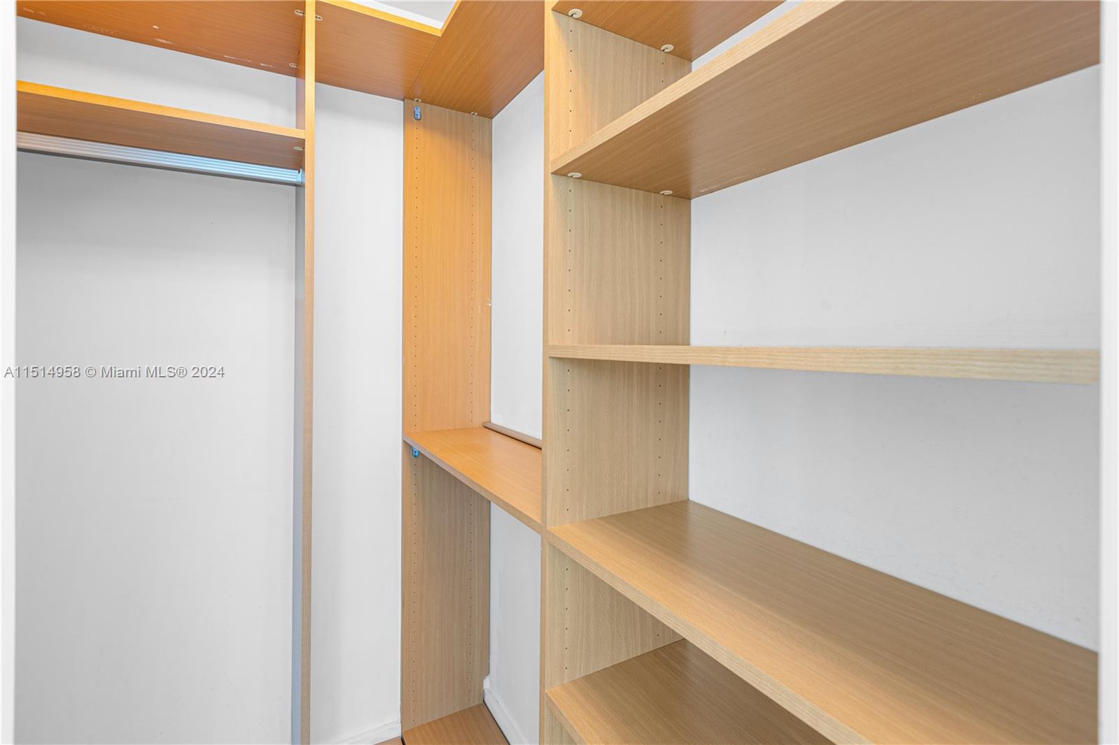 300 S Pointe Dr 2405, Miami Beach, Florida 33139, 3 Bedrooms Bedrooms, ,2 BathroomsBathrooms,Residential,For Sale,300 S Pointe Dr 2405,A11514958