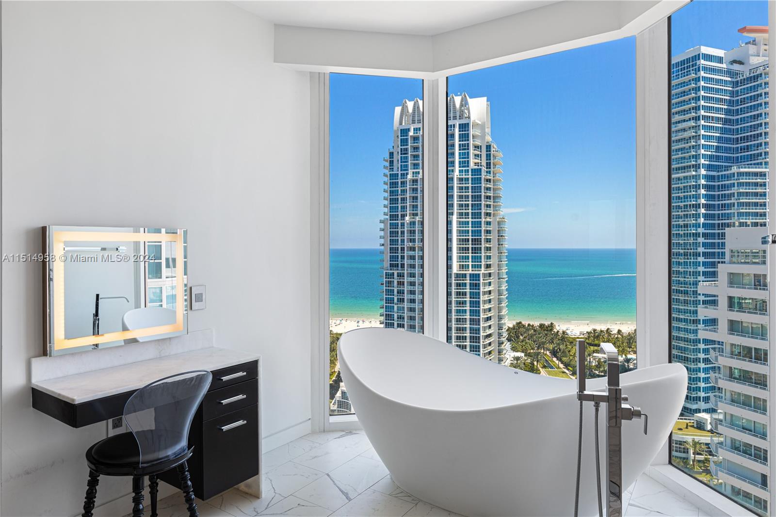 300 S Pointe Dr 2405, Miami Beach, Florida 33139, 3 Bedrooms Bedrooms, ,2 BathroomsBathrooms,Residential,For Sale,300 S Pointe Dr 2405,A11514958