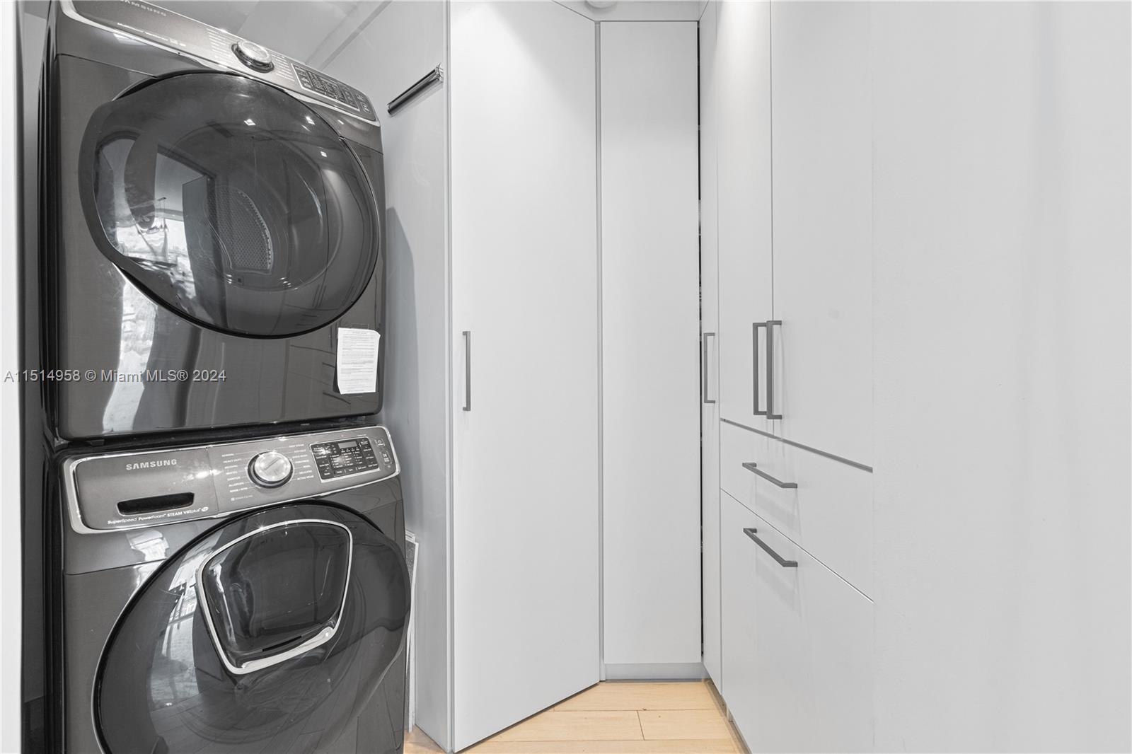 300 S Pointe Dr 2405, Miami Beach, Florida 33139, 3 Bedrooms Bedrooms, ,2 BathroomsBathrooms,Residential,For Sale,300 S Pointe Dr 2405,A11514958