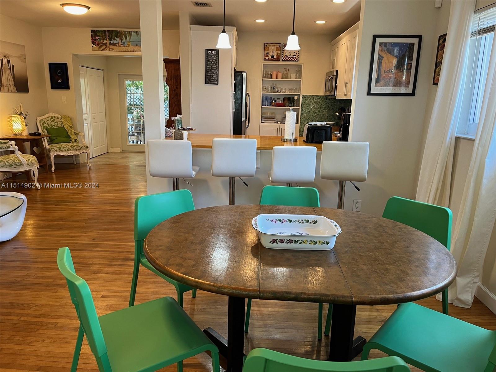 113 SW 2nd St, Hallandale Beach, Florida 33009, 5 Bedrooms Bedrooms, ,2 BathroomsBathrooms,Residentiallease,For Rent,113 SW 2nd St,A11514902