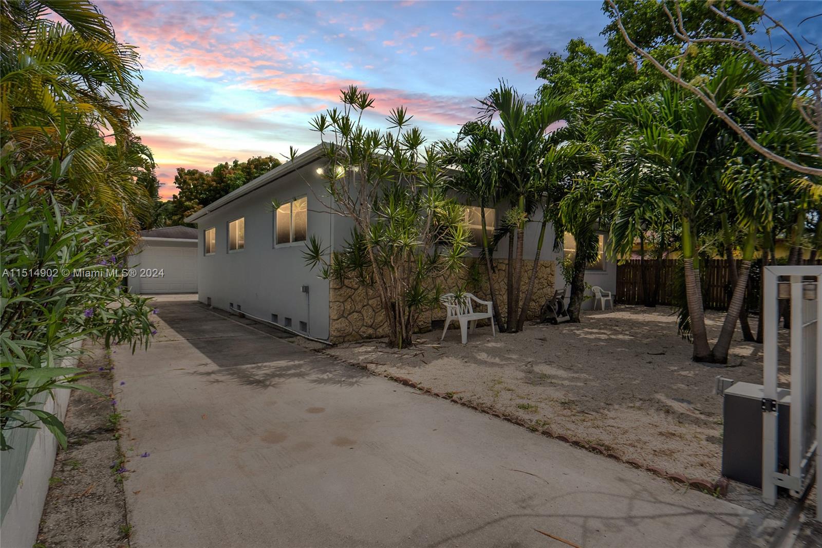 There are 4 bar stools