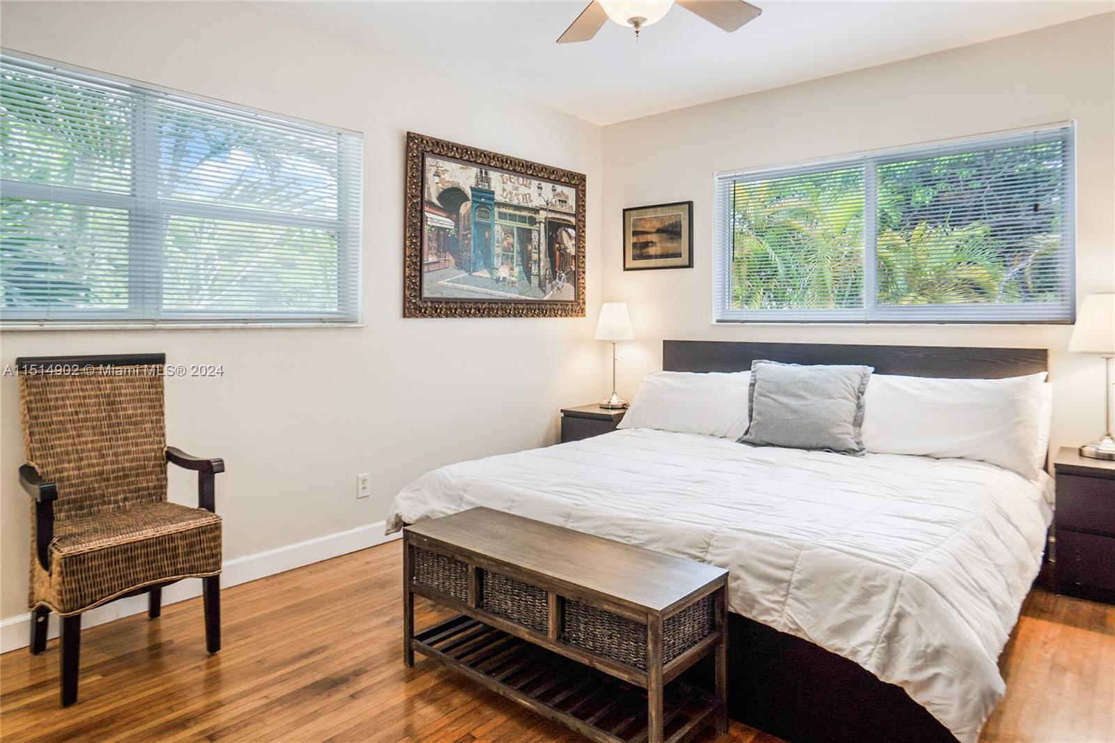 Front entrance yard leads to front door entrance.