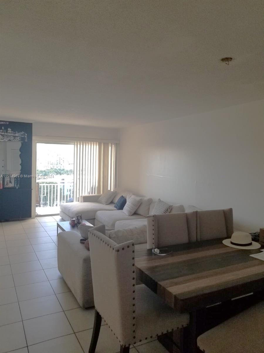 Sunny Isles Beach, FL, 33160 United States, 1 Bedroom Bedrooms, ,1 BathroomBathrooms,Residential,For Sale,A11514989