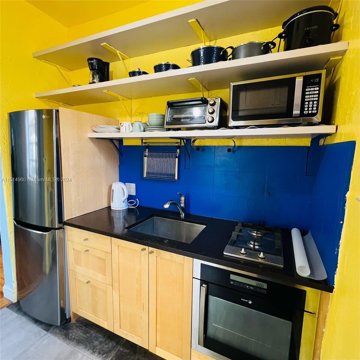 928 Euclid Ave 6, Miami Beach, Florida 33139, 2 Bedrooms Bedrooms, ,2 BathroomsBathrooms,Residentiallease,For Rent,928 Euclid Ave 6,A11514960