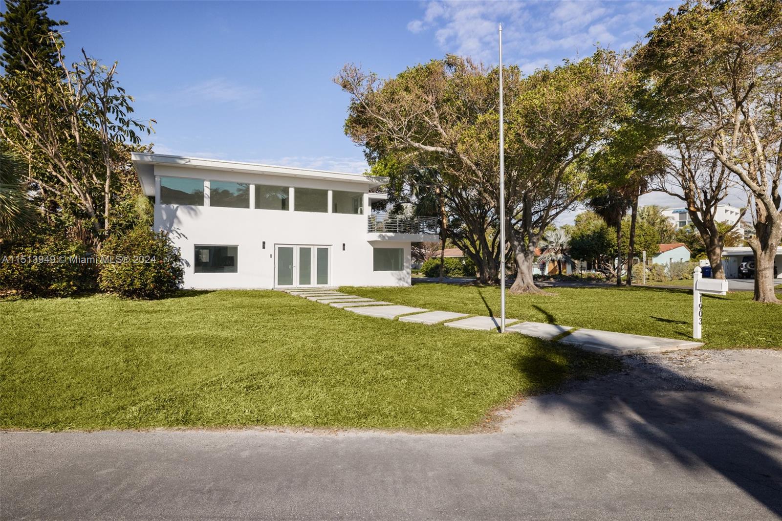 1903 Bay Dr, Pompano Beach, FL, 33062 United States, 4 Bedrooms Bedrooms, ,4 BathroomsBathrooms,Residential,For Sale,Bay Dr,A11513949