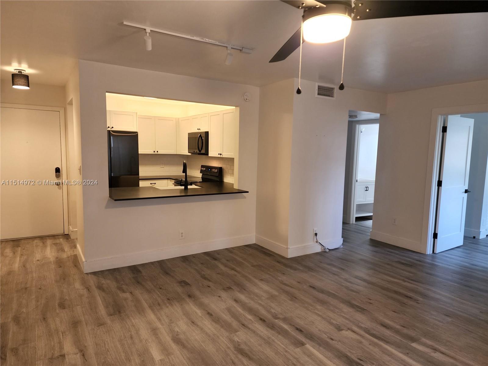 430 SE 7th St 106E, Dania Beach, Florida 33004, 2 Bedrooms Bedrooms, ,2 BathroomsBathrooms,Residential,For Sale,430 SE 7th St 106E,A11514972