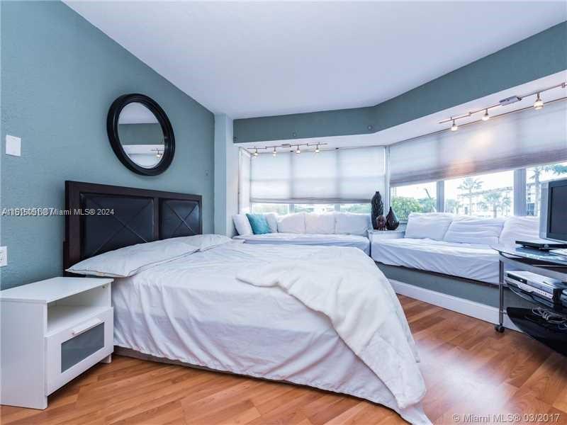 1881 Washington Ave 3G, Miami Beach, Florida 33139, 1 Bedroom Bedrooms, ,1 BathroomBathrooms,Residentiallease,For Rent,1881 Washington Ave 3G,A11515091