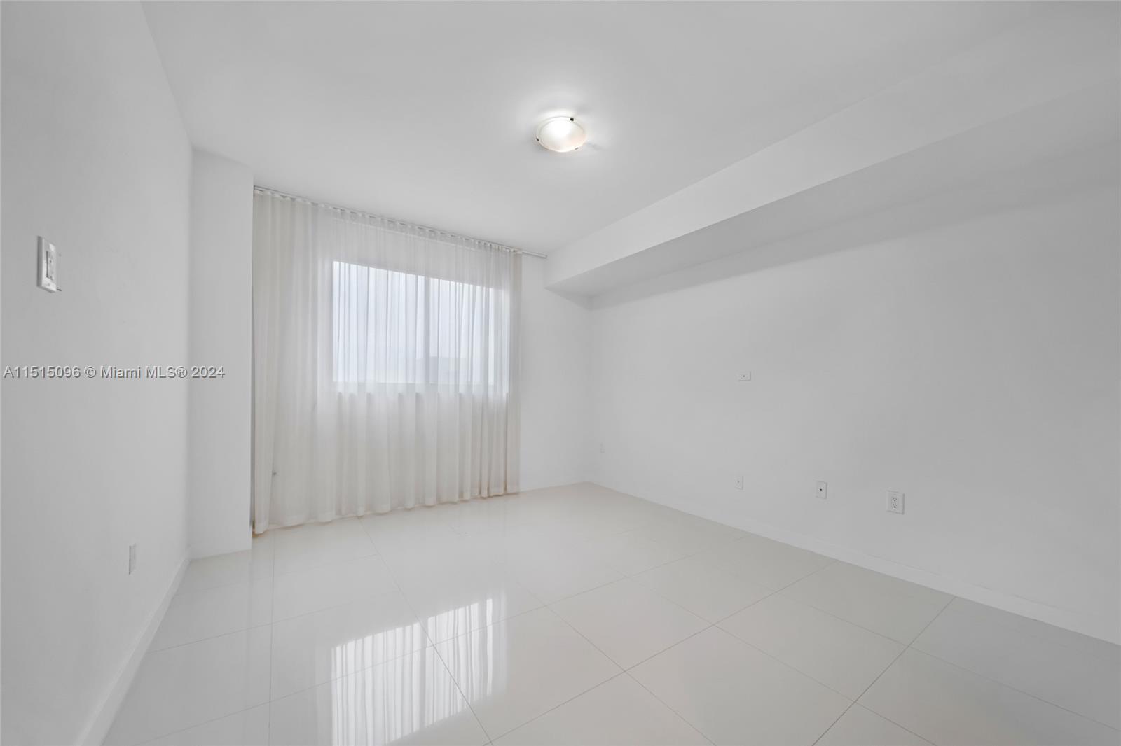 7751 107th Ave, Doral, FL, 33178 United States, 1 Bedroom Bedrooms, ,2 BathroomsBathrooms,Residential,For Sale,107th Ave,A11515096