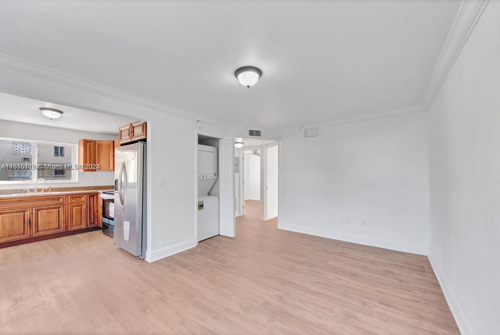 220 NW 7th Ave 2, Miami, Florida 33128, 2 Bedrooms Bedrooms, ,1 BathroomBathrooms,Residentiallease,For Rent,220 NW 7th Ave 2,A11515129