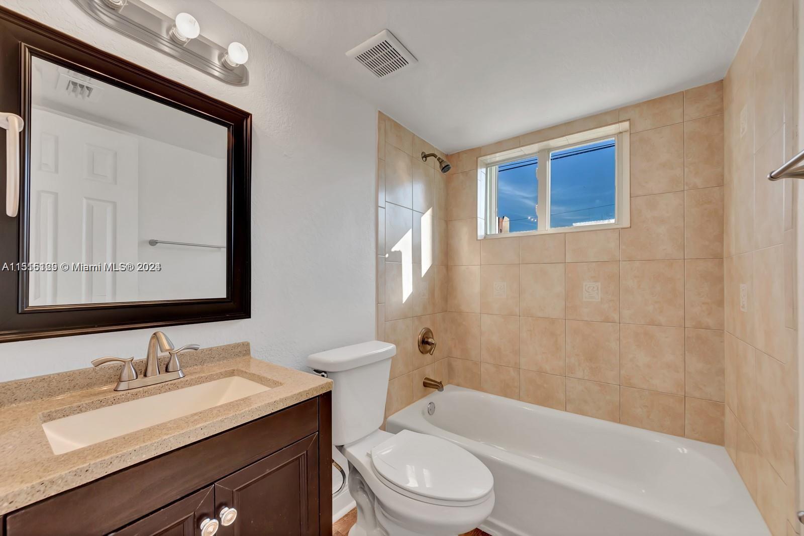 220 NW 7th Ave 2, Miami, Florida 33128, 2 Bedrooms Bedrooms, ,1 BathroomBathrooms,Residentiallease,For Rent,220 NW 7th Ave 2,A11515129