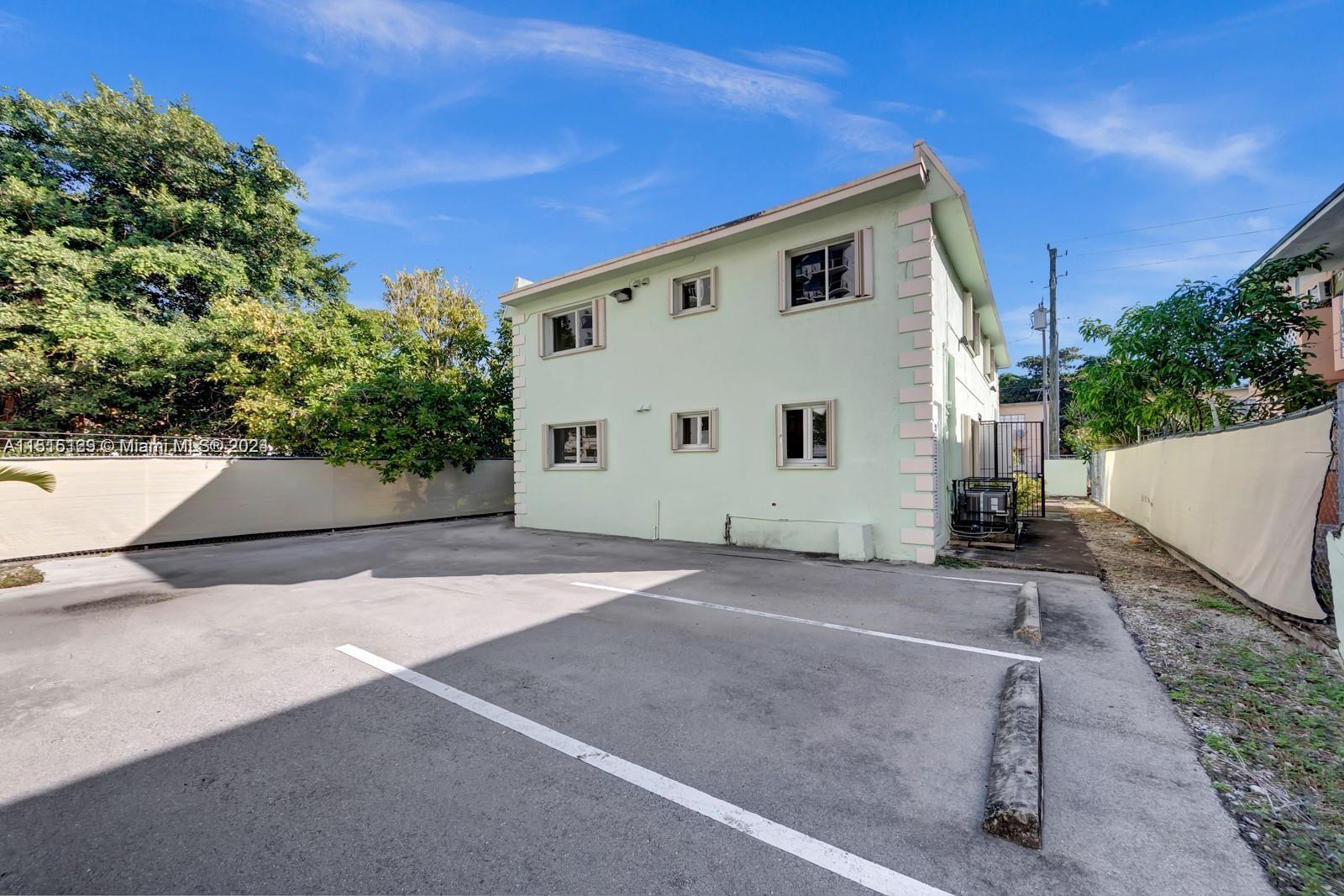 220 NW 7th Ave 2, Miami, Florida 33128, 2 Bedrooms Bedrooms, ,1 BathroomBathrooms,Residentiallease,For Rent,220 NW 7th Ave 2,A11515129