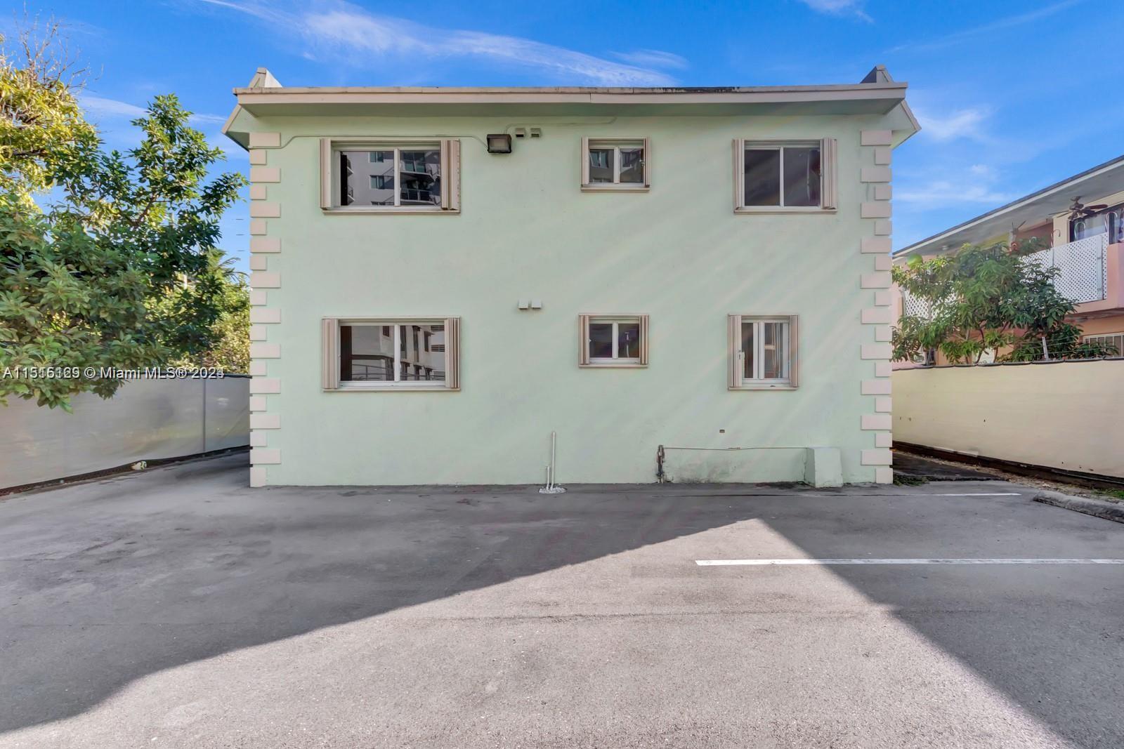 220 NW 7th Ave 2, Miami, Florida 33128, 2 Bedrooms Bedrooms, ,1 BathroomBathrooms,Residentiallease,For Rent,220 NW 7th Ave 2,A11515129