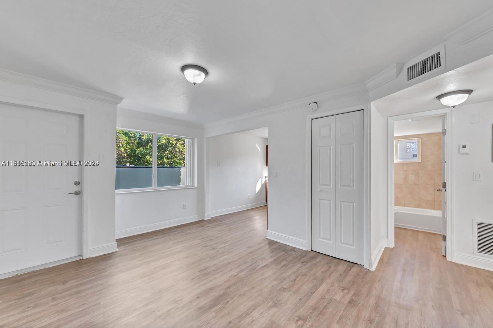 220 NW 7th Ave 2, Miami, Florida 33128, 2 Bedrooms Bedrooms, ,1 BathroomBathrooms,Residentiallease,For Rent,220 NW 7th Ave 2,A11515129