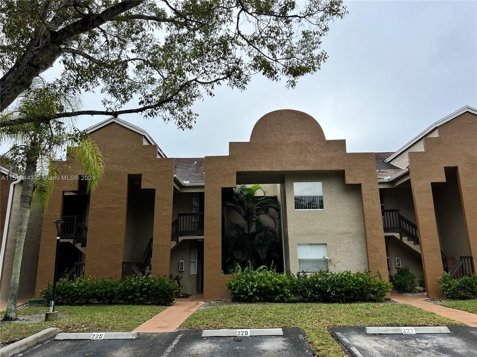 665 SW 113th Way #665 For Sale A11513443, FL