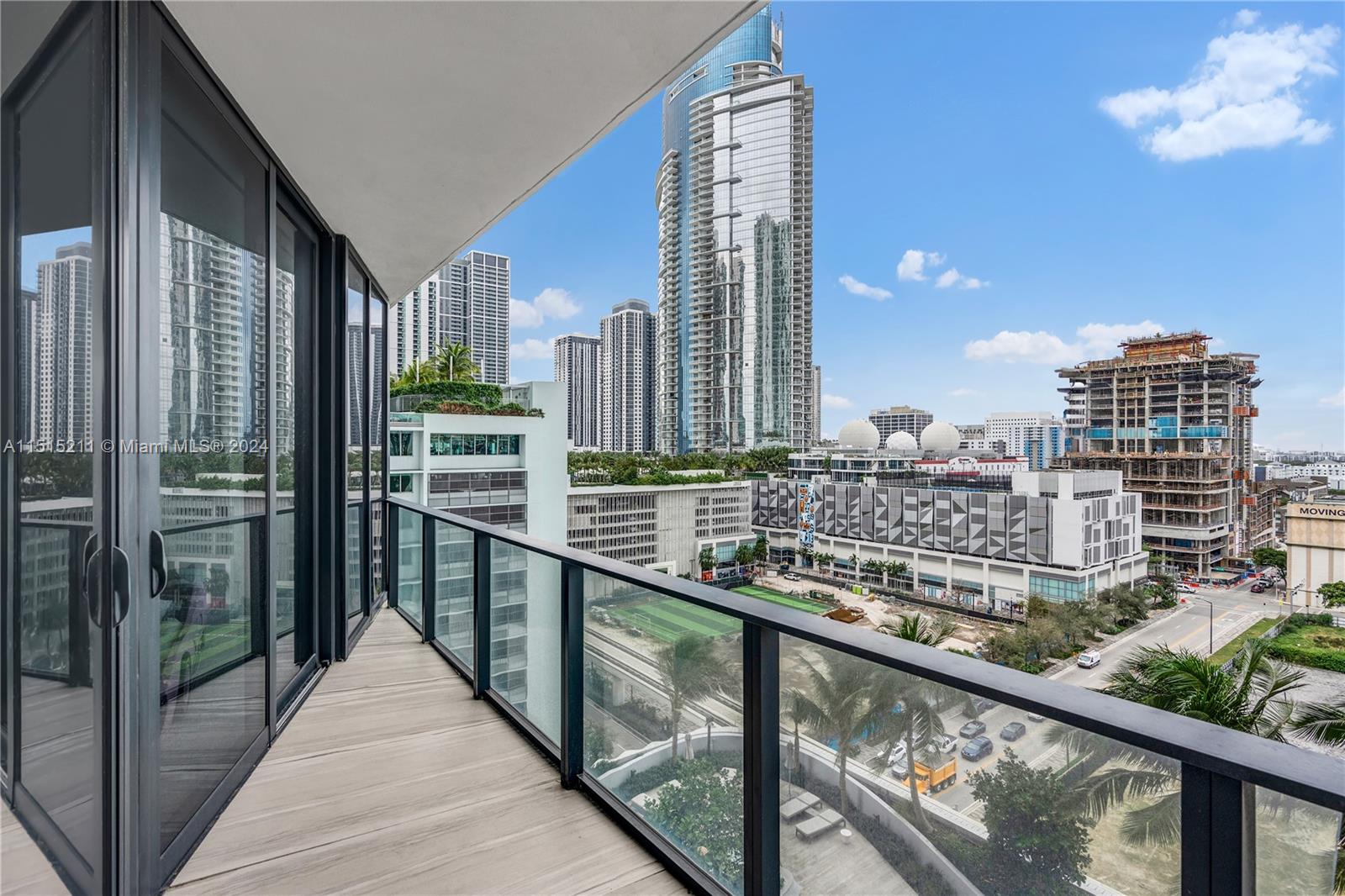 1000 Biscayne Blvd 1202, Miami, FL 33132, 5 Bedrooms Bedrooms, ,6 BathroomsBathrooms,Residential,For Sale,Biscayne Blvd,A11515211