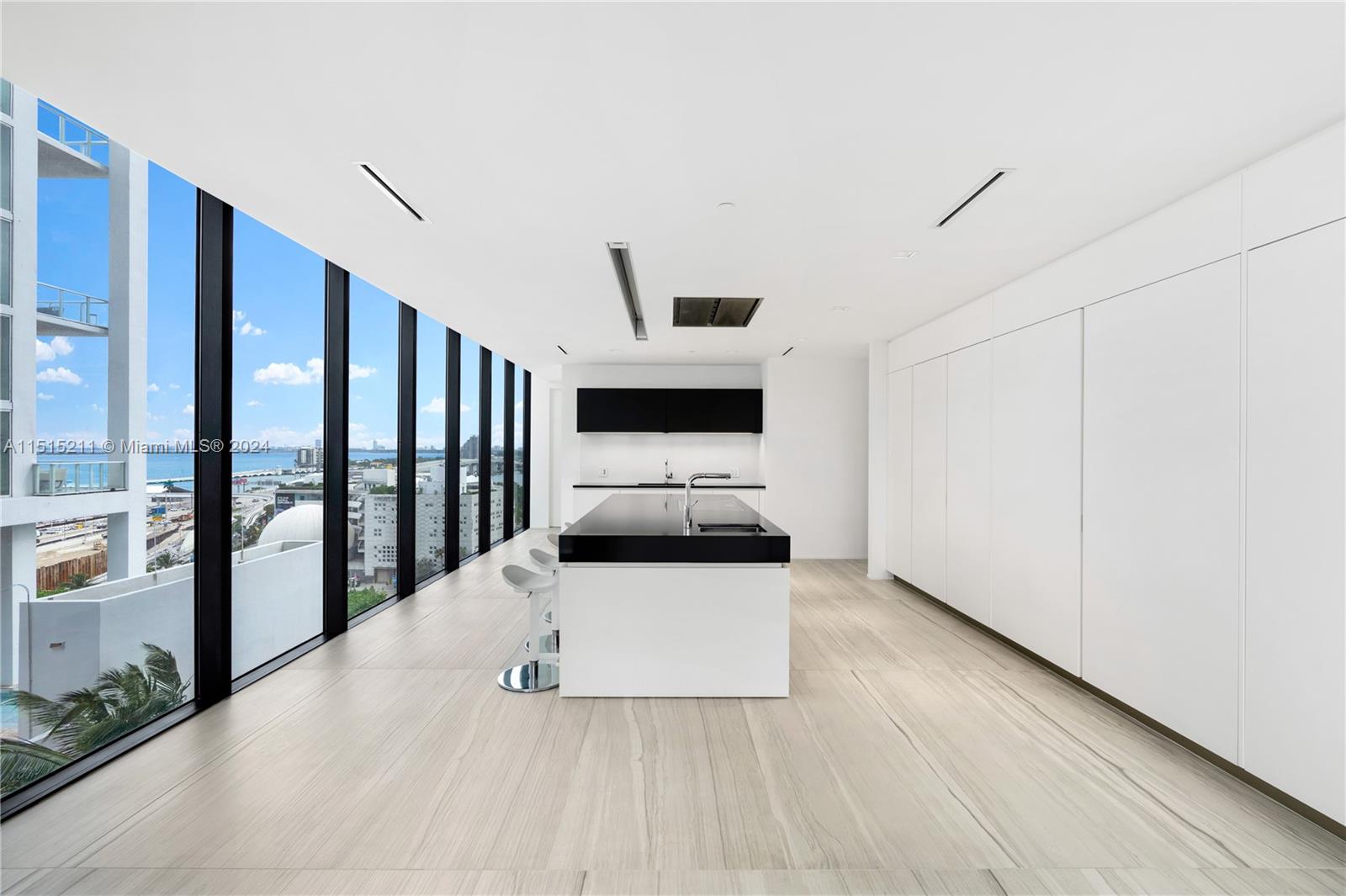 1000 Biscayne Blvd 1202, Miami, FL 33132, 5 Bedrooms Bedrooms, ,6 BathroomsBathrooms,Residential,For Sale,Biscayne Blvd,A11515211