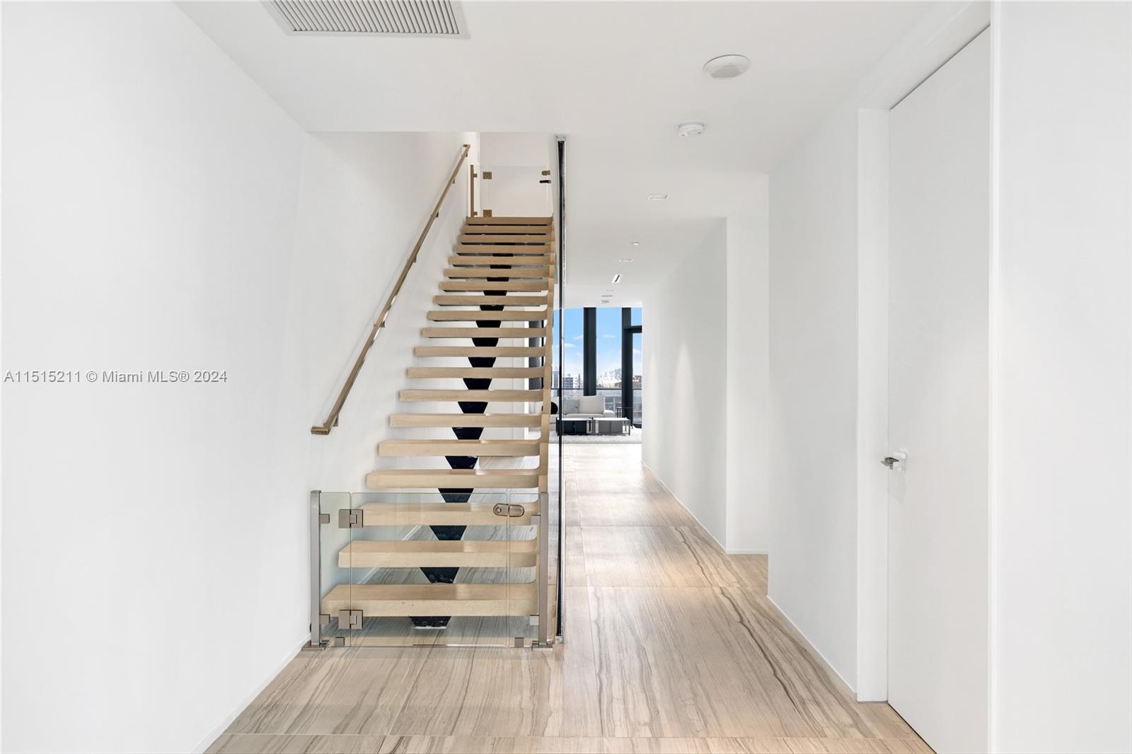 1000 Biscayne Blvd 1202, Miami, FL 33132, 5 Bedrooms Bedrooms, ,6 BathroomsBathrooms,Residential,For Sale,Biscayne Blvd,A11515211