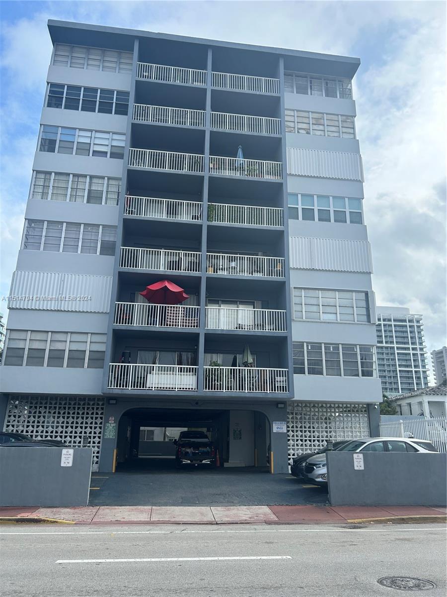 6855 Abbott Ave 201, Miami Beach, Florida 33141, 2 Bedrooms Bedrooms, ,2 BathroomsBathrooms,Residential,For Sale,6855 Abbott Ave 201,A11514794