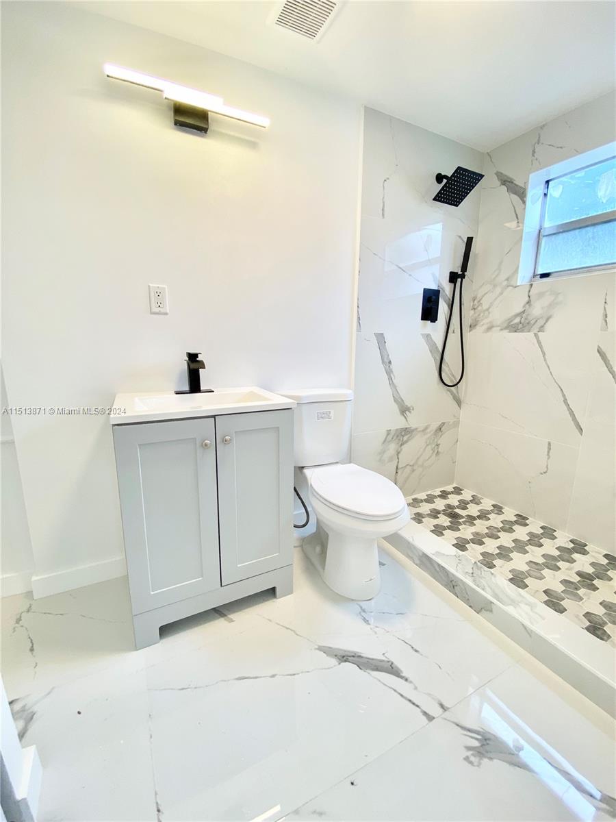 433 NW 8th Ave, Homestead, Florida 33030, 4 Bedrooms Bedrooms, ,2 BathroomsBathrooms,Residential,For Sale,433 NW 8th Ave,A11513871