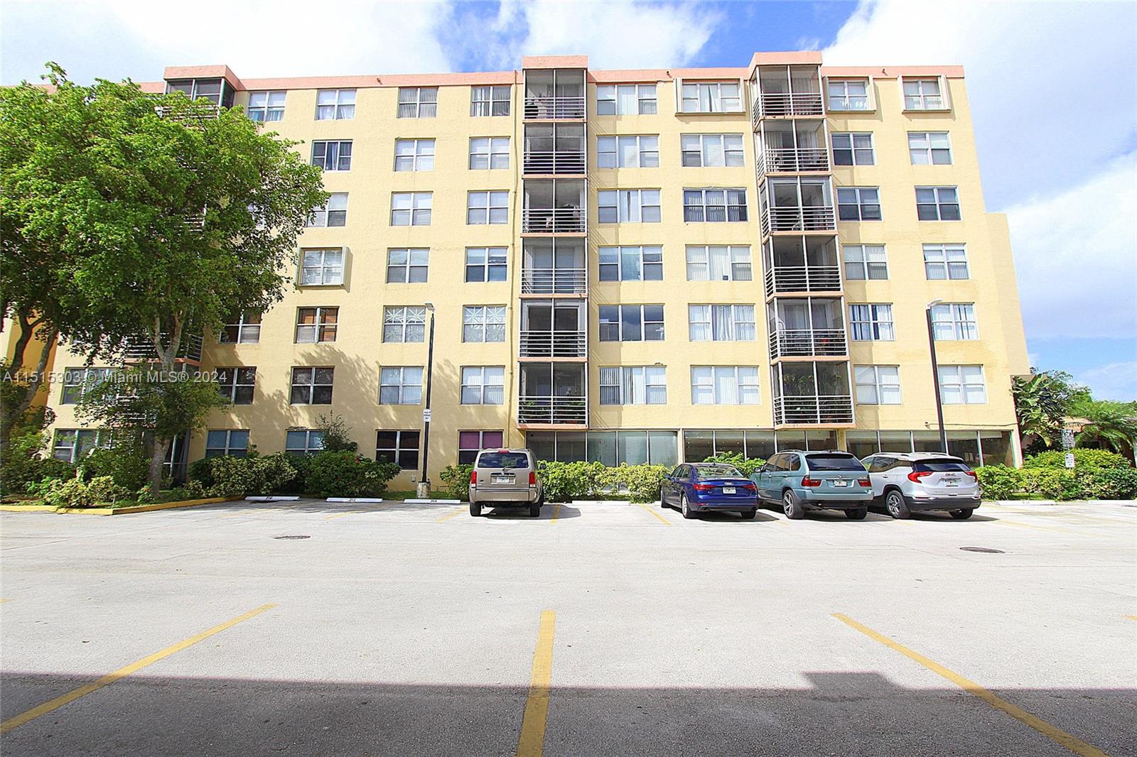 17890 W Dixie Hwy 108, North Miami Beach, Florida 33160, 1 Bedroom Bedrooms, ,1 BathroomBathrooms,Residentiallease,For Rent,17890 W Dixie Hwy 108,A11515303