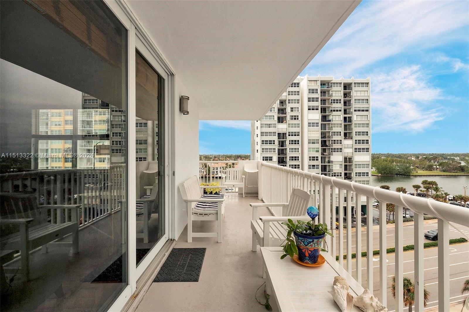 1601 S Ocean Dr 801, Hollywood, Florida 33019, 2 Bedrooms Bedrooms, ,2 BathroomsBathrooms,Residential,For Sale,1601 S Ocean Dr 801,A11513322