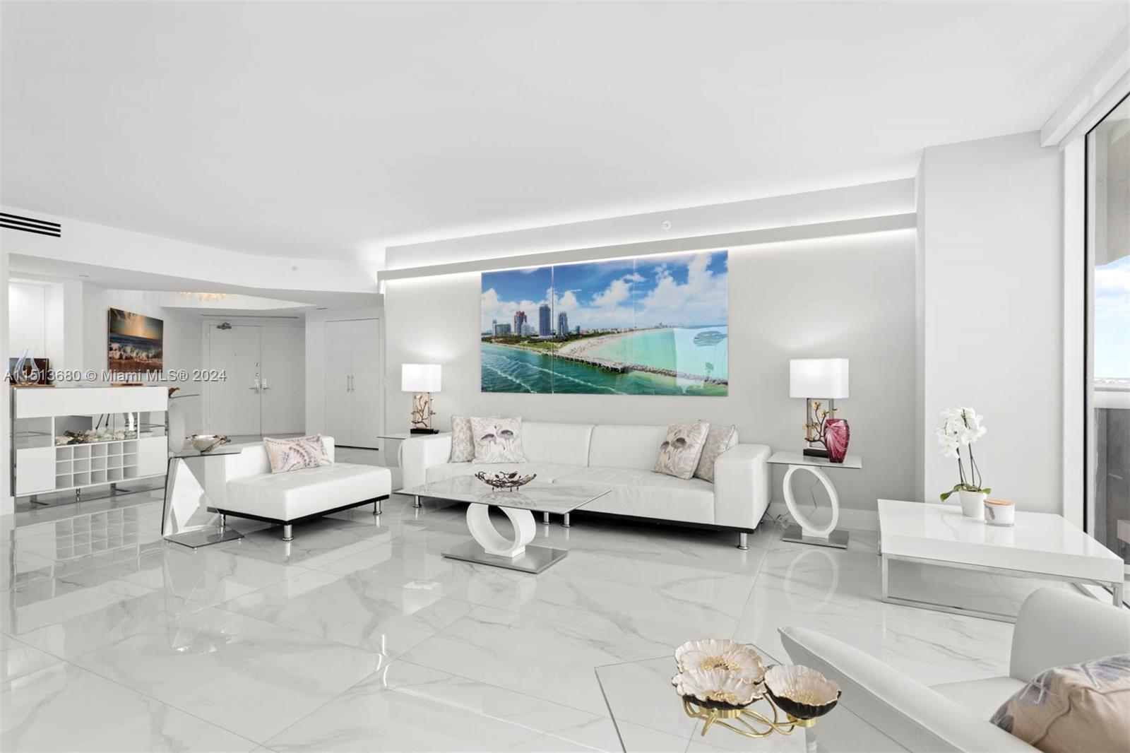 4779 Collins Ave 2201, Miami Beach, Florida 33140, 3 Bedrooms Bedrooms, ,3 BathroomsBathrooms,Residential,For Sale,4779 Collins Ave 2201,A11513680