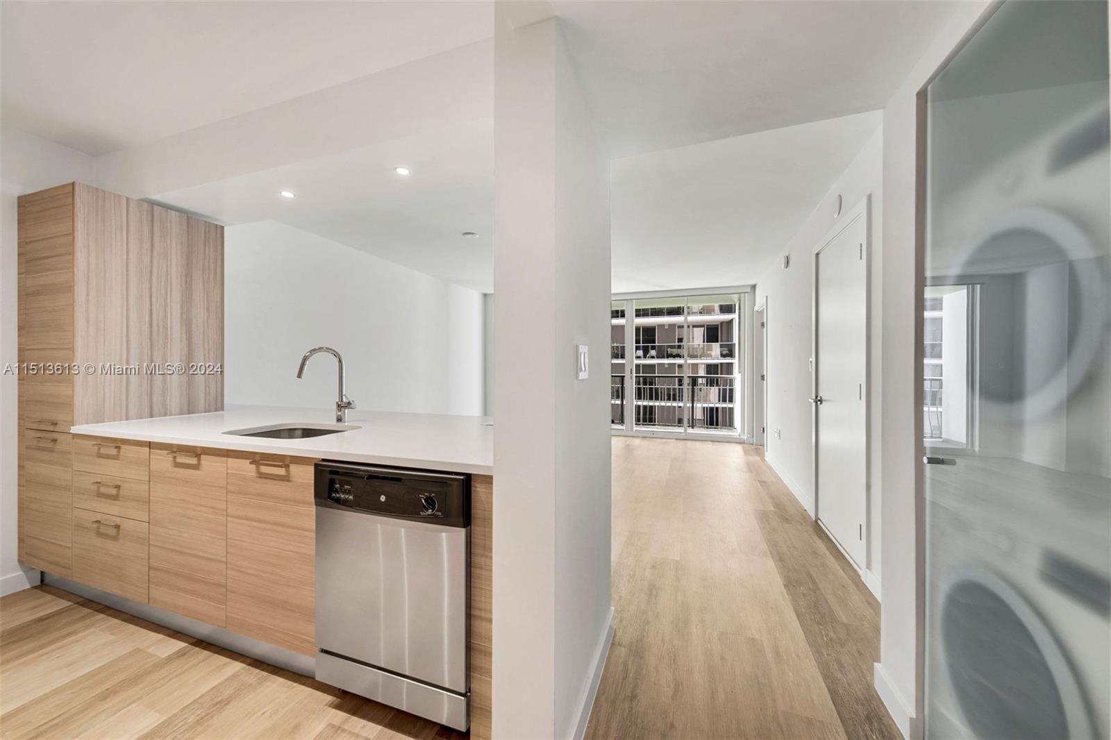 1756 N Bayshore Dr 26L, Miami, Florida 33132, 1 Bedroom Bedrooms, ,1 BathroomBathrooms,Residentiallease,For Rent,1756 N Bayshore Dr 26L,A11513613