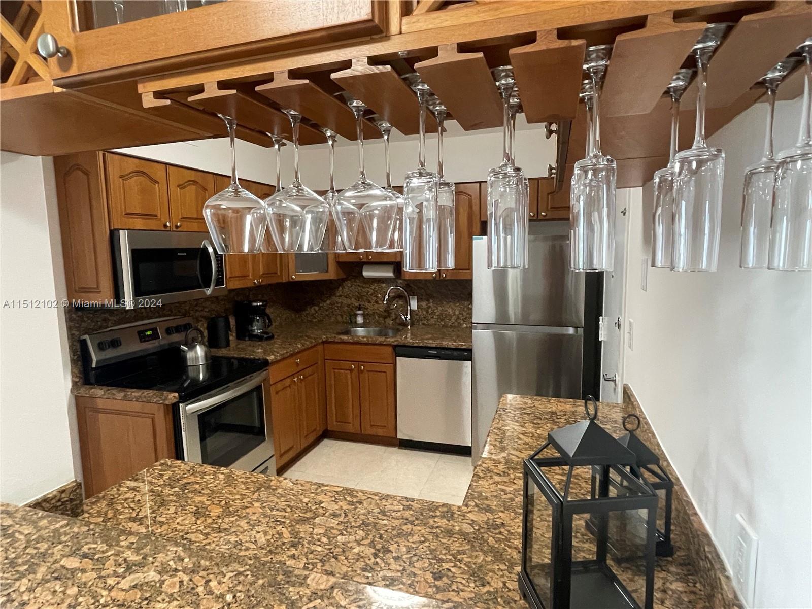 5151 Collins Ave 1722, Miami Beach, Florida 33140, 2 Bedrooms Bedrooms, ,2 BathroomsBathrooms,Residentiallease,For Rent,5151 Collins Ave 1722,A11512102