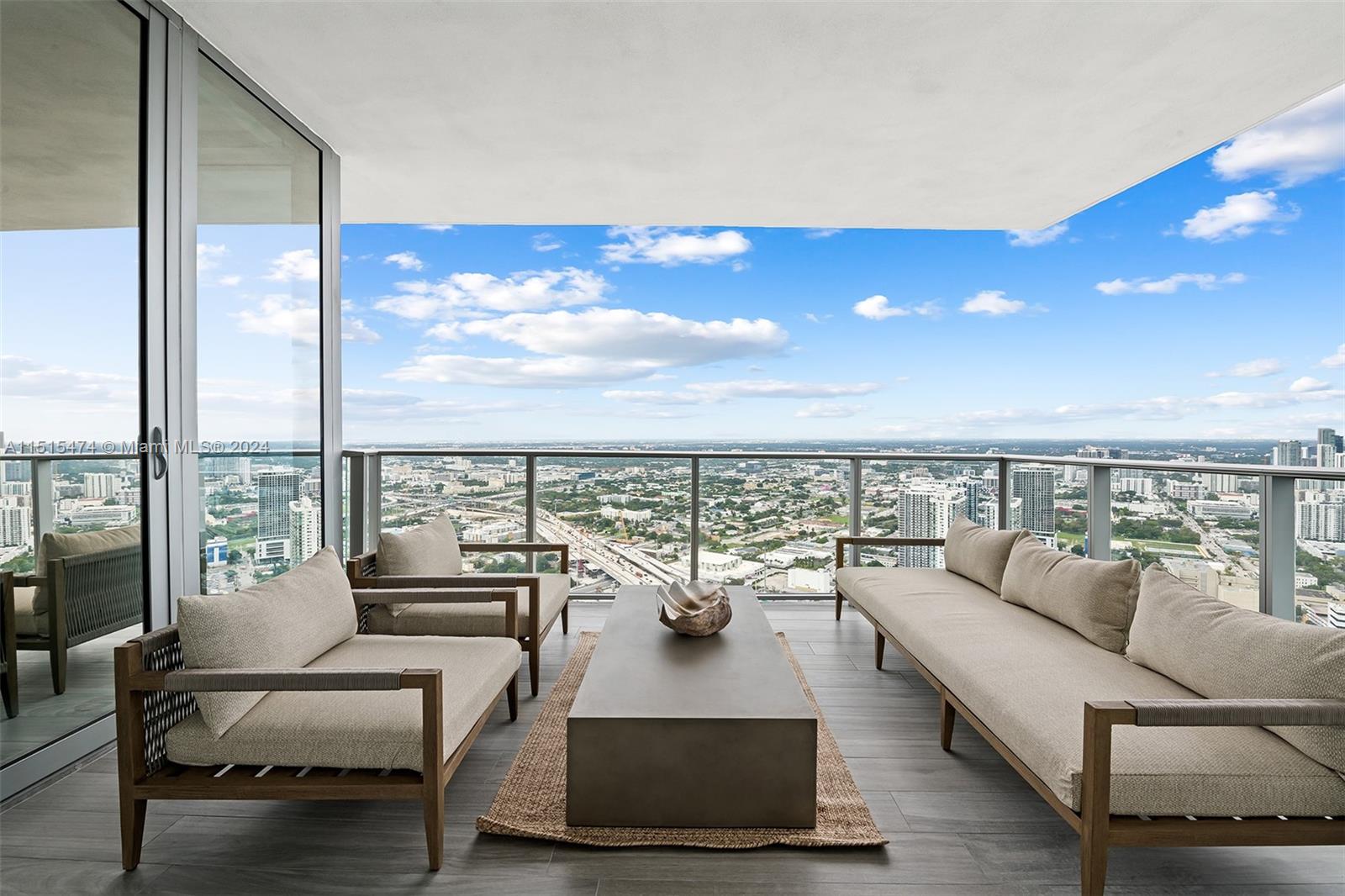 851 NE 1st Ave 4901, Miami, Florida 33132, 3 Bedrooms Bedrooms, ,4 BathroomsBathrooms,Residentiallease,For Rent,851 NE 1st Ave 4901,A11515474