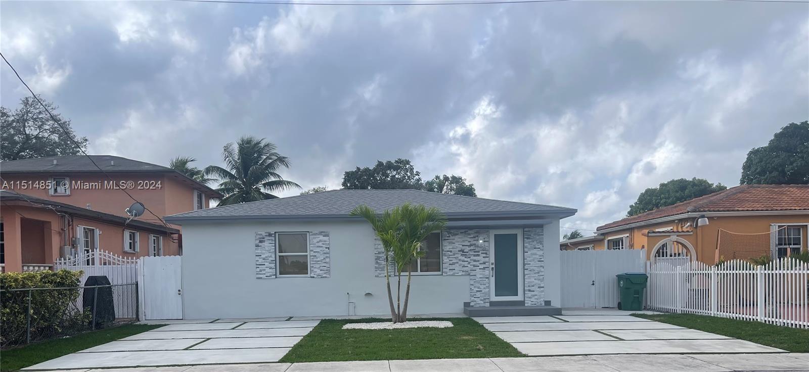 516 SW 66th Ave  For Sale A11514851, FL