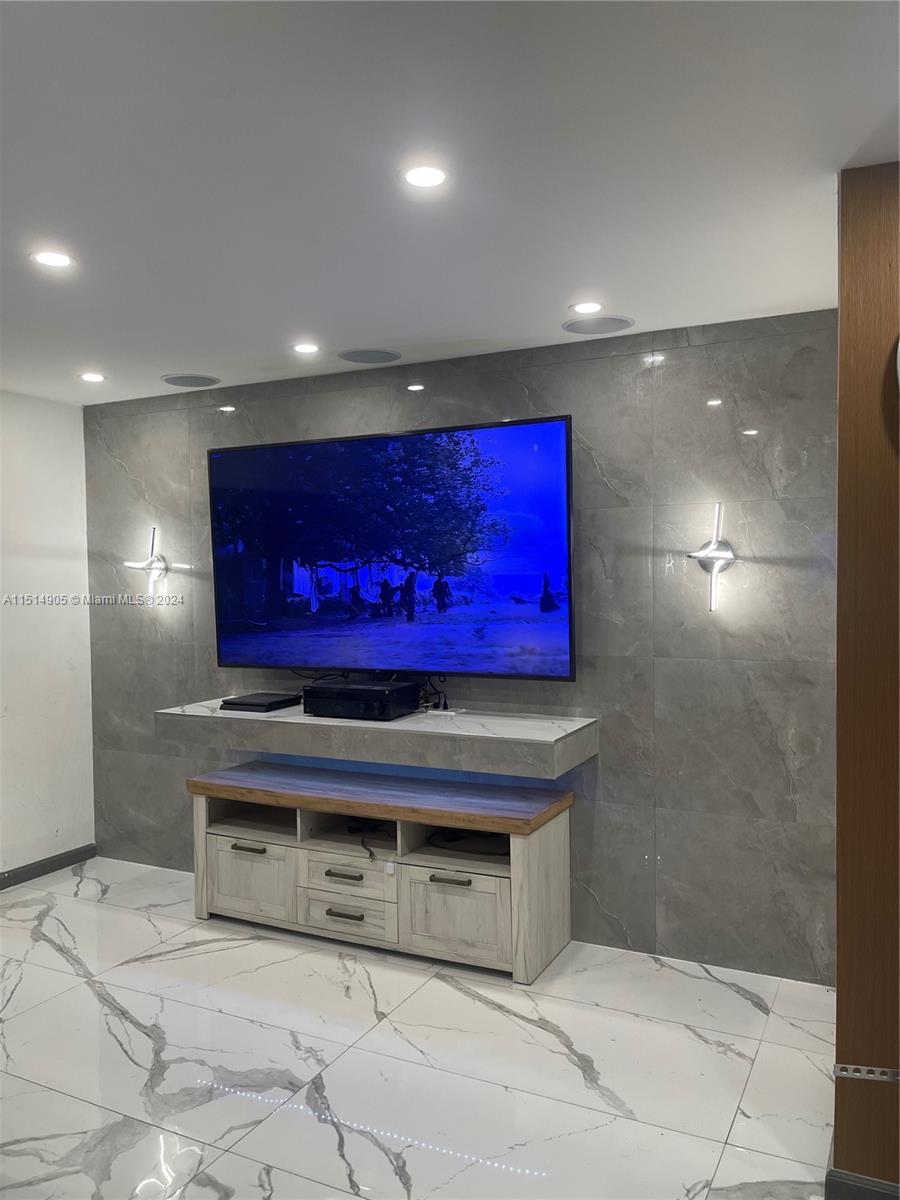 5117 Washington St, Hollywood, Florida 33021, 5 Bedrooms Bedrooms, ,3 BathroomsBathrooms,Residential,For Sale,5117 Washington St,A11514905