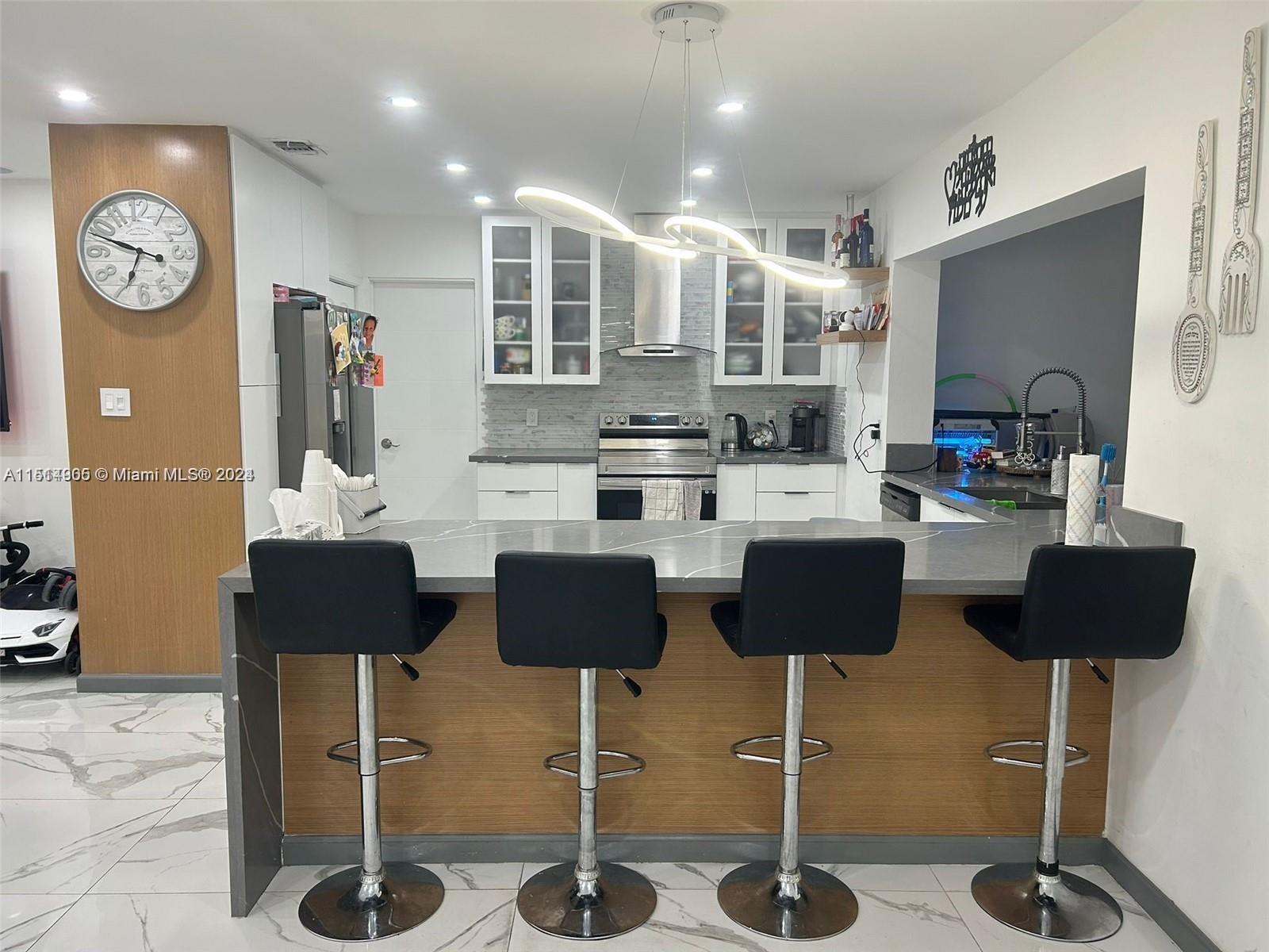 5117 Washington St, Hollywood, Florida 33021, 5 Bedrooms Bedrooms, ,3 BathroomsBathrooms,Residential,For Sale,5117 Washington St,A11514905