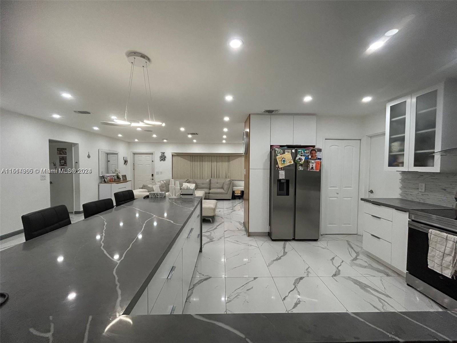 5117 Washington St, Hollywood, Florida 33021, 5 Bedrooms Bedrooms, ,3 BathroomsBathrooms,Residential,For Sale,5117 Washington St,A11514905