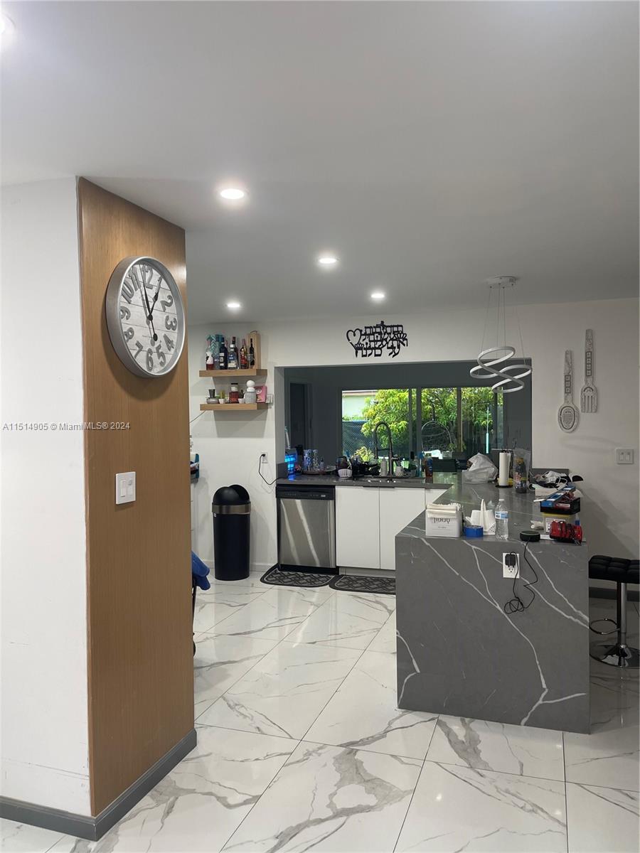 5117 Washington St, Hollywood, Florida 33021, 5 Bedrooms Bedrooms, ,3 BathroomsBathrooms,Residential,For Sale,5117 Washington St,A11514905