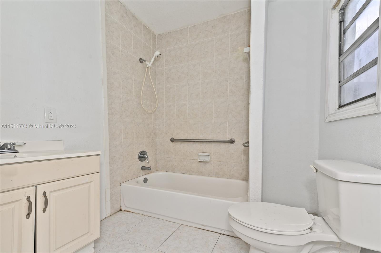 2344 Hope St, Hollywood, Florida 33020, 3 Bedrooms Bedrooms, ,2 BathroomsBathrooms,Residential,For Sale,2344 Hope St,A11514774