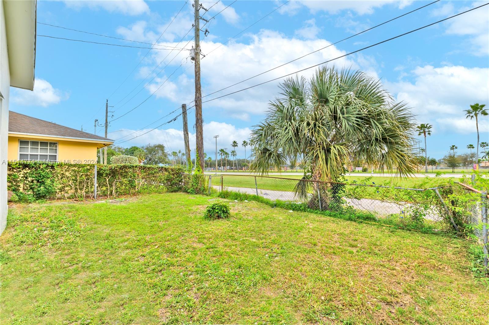 2344 Hope St, Hollywood, Florida 33020, 3 Bedrooms Bedrooms, ,2 BathroomsBathrooms,Residential,For Sale,2344 Hope St,A11514774