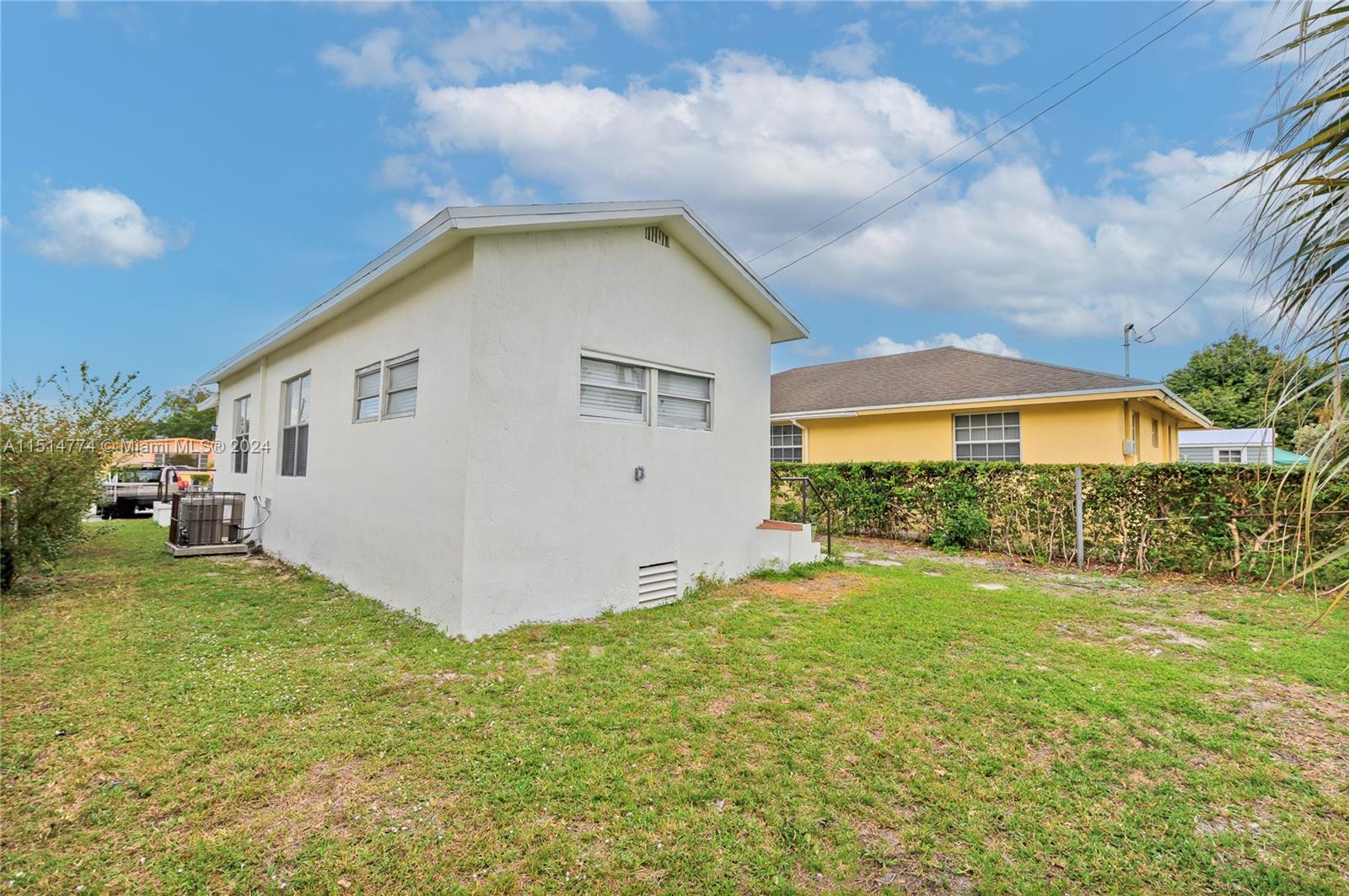 2344 Hope St, Hollywood, Florida 33020, 3 Bedrooms Bedrooms, ,2 BathroomsBathrooms,Residential,For Sale,2344 Hope St,A11514774