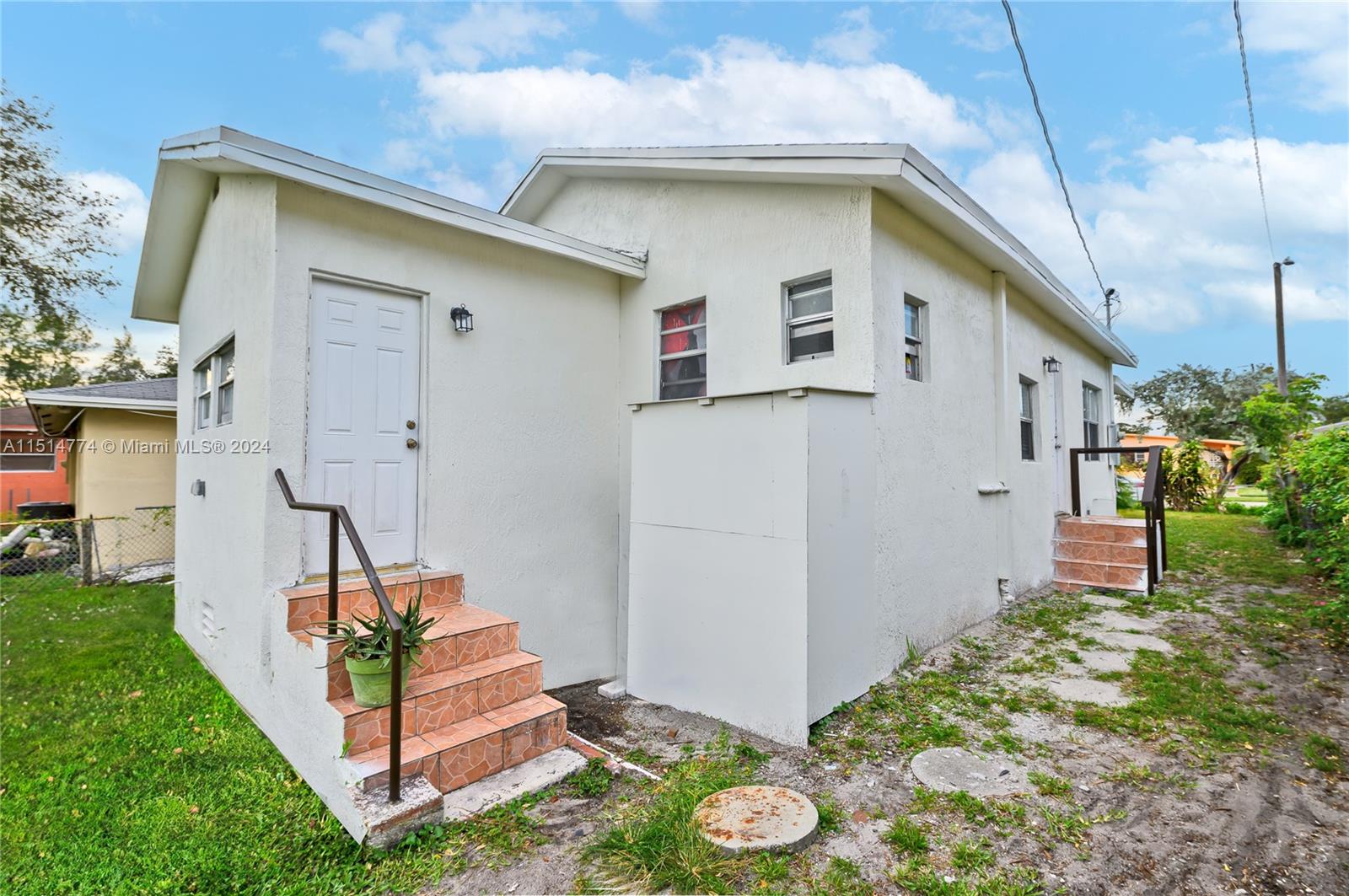 2344 Hope St, Hollywood, Florida 33020, 3 Bedrooms Bedrooms, ,2 BathroomsBathrooms,Residential,For Sale,2344 Hope St,A11514774