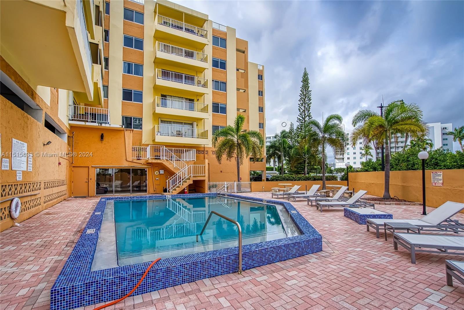 200 178th Dr, Sunny Isles Beach, FL, 33160 United States, 1 Bedroom Bedrooms, ,1 BathroomBathrooms,Residential,For Sale,178th Dr,A11515633