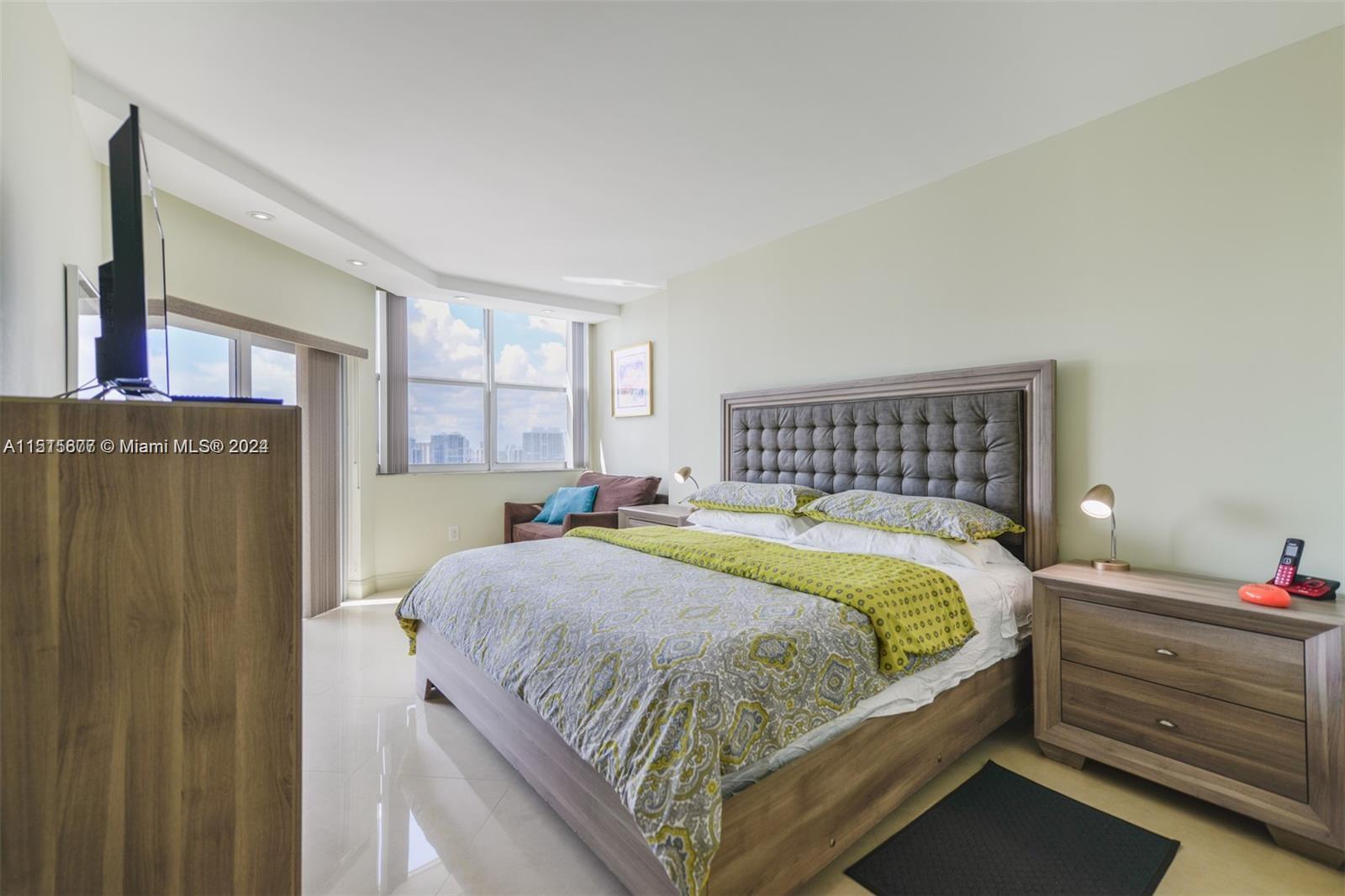 1980 S Ocean Dr PHL, Hallandale Beach, Florida 33009, 1 Bedroom Bedrooms, ,1 BathroomBathrooms,Residentiallease,For Rent,1980 S Ocean Dr PHL,A11515677