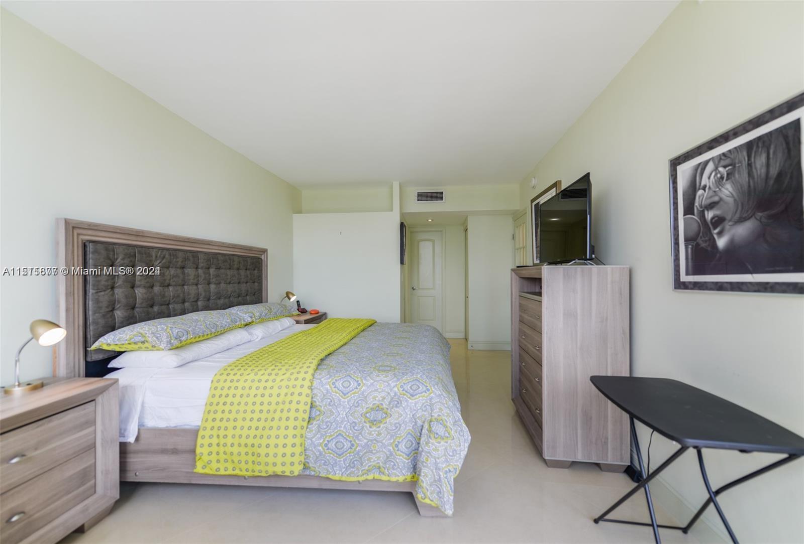 1980 S Ocean Dr PHL, Hallandale Beach, Florida 33009, 1 Bedroom Bedrooms, ,1 BathroomBathrooms,Residentiallease,For Rent,1980 S Ocean Dr PHL,A11515677