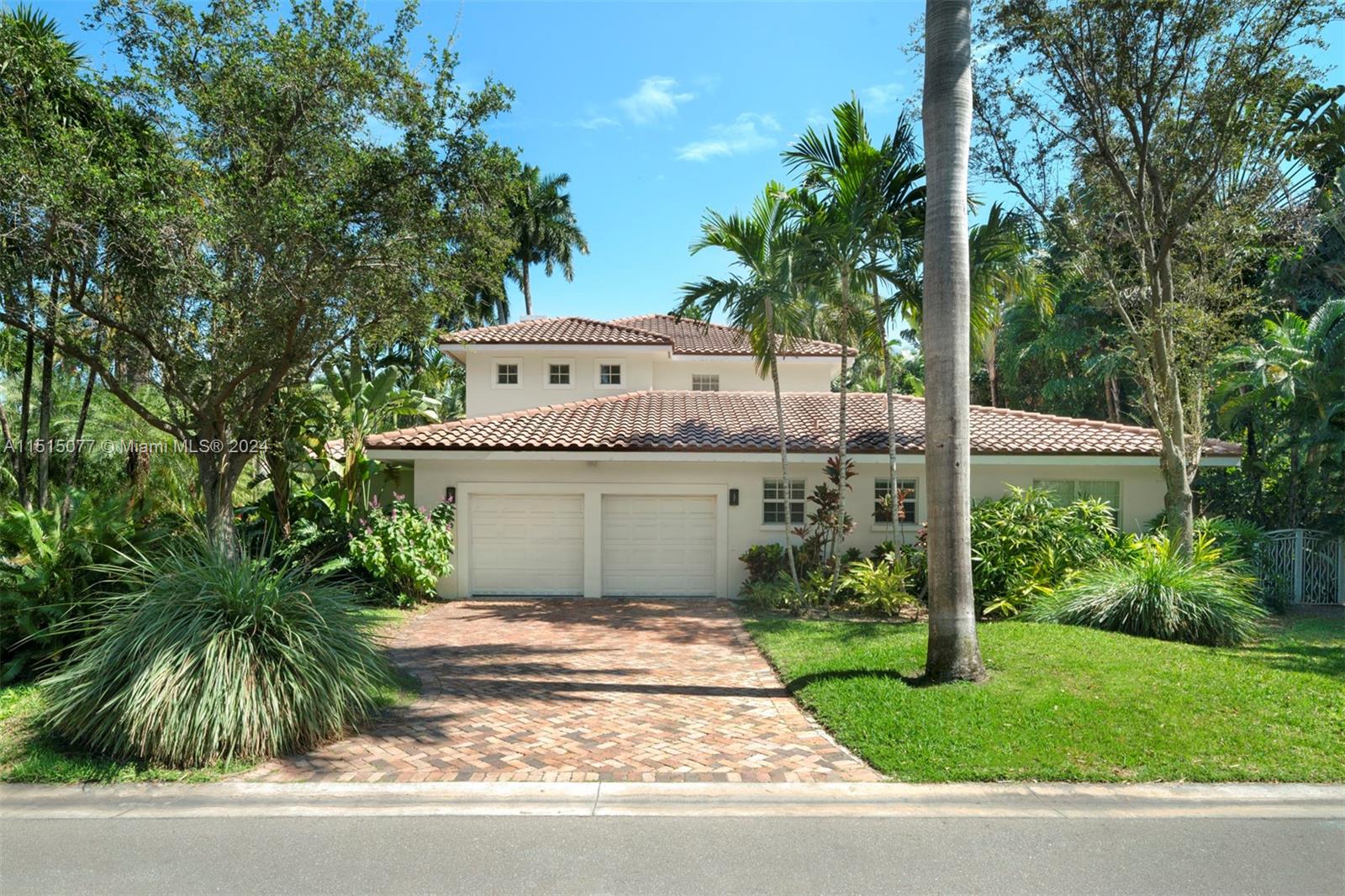 1530 27th St, Miami Beach, FL, 33140 United States, 4 Bedrooms Bedrooms, ,4 BathroomsBathrooms,Residential,For Sale,27th St,A11515077