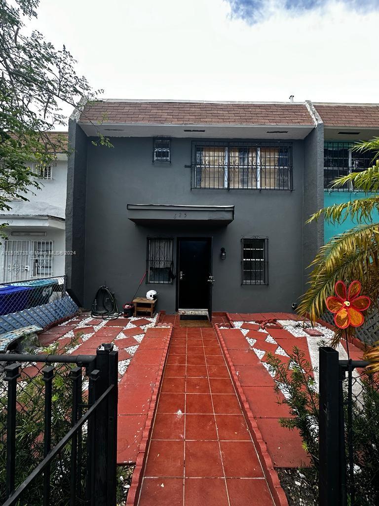 625 NW 10th St 625, Miami, Florida 33136, 3 Bedrooms Bedrooms, ,2 BathroomsBathrooms,Residential,For Sale,625 NW 10th St 625,A11515733