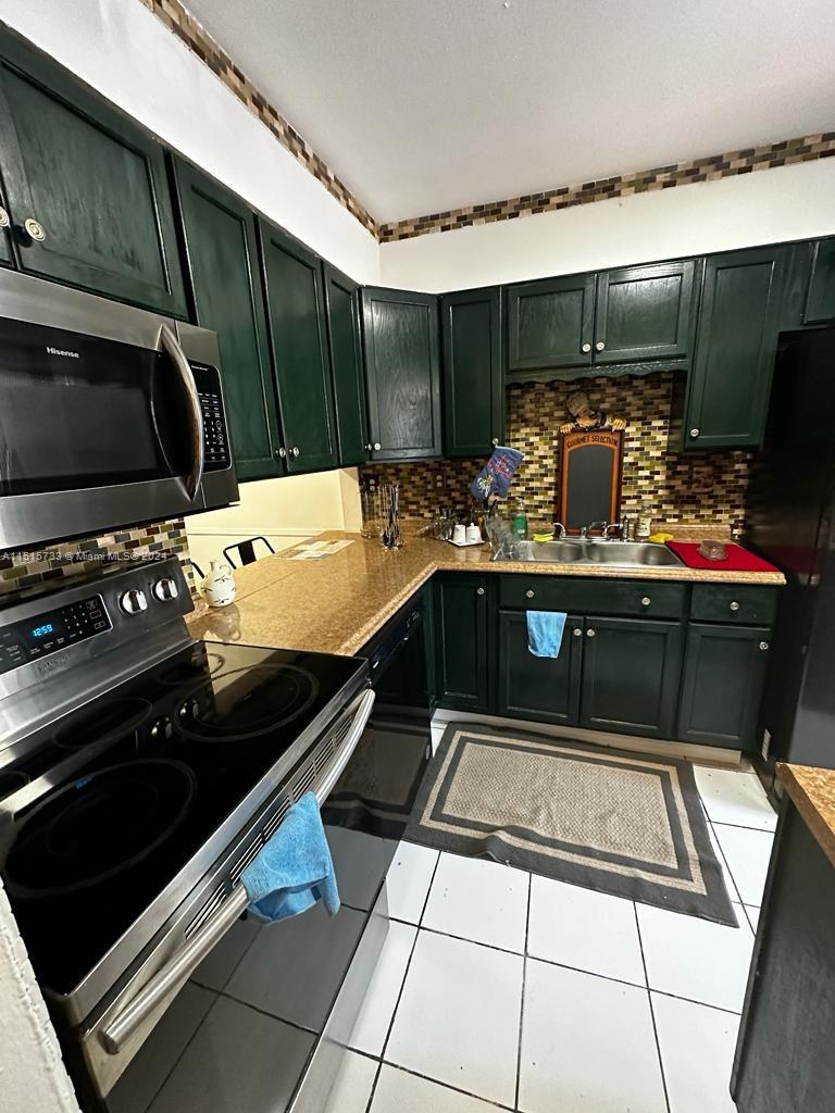 625 NW 10th St 625, Miami, Florida 33136, 3 Bedrooms Bedrooms, ,2 BathroomsBathrooms,Residential,For Sale,625 NW 10th St 625,A11515733